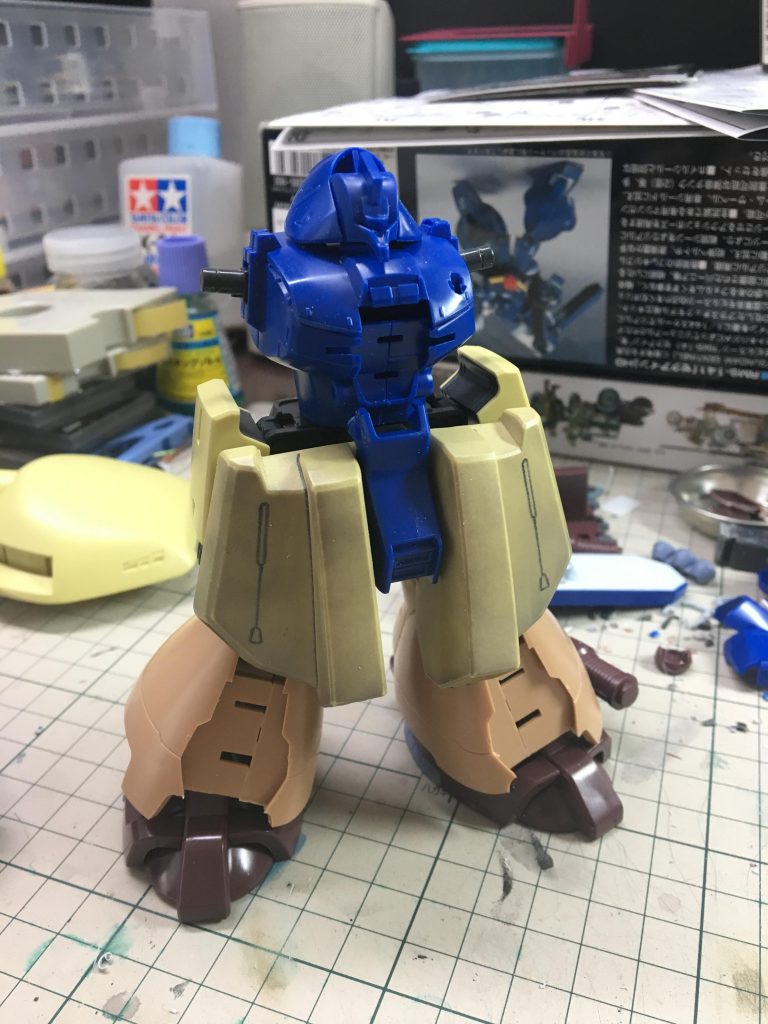 ジオのフロントスカートを合わせてみる

いや、HGにMGのパーツ合わせてるって
くらいのサイズ差．．．
大丈夫かなぁ．．．って心配でした(笑)