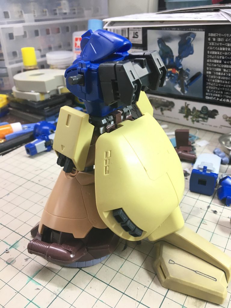 ジオのケツ．．．
デカい！！！

ポリキャップの規格が違うので
接合部は自作しました