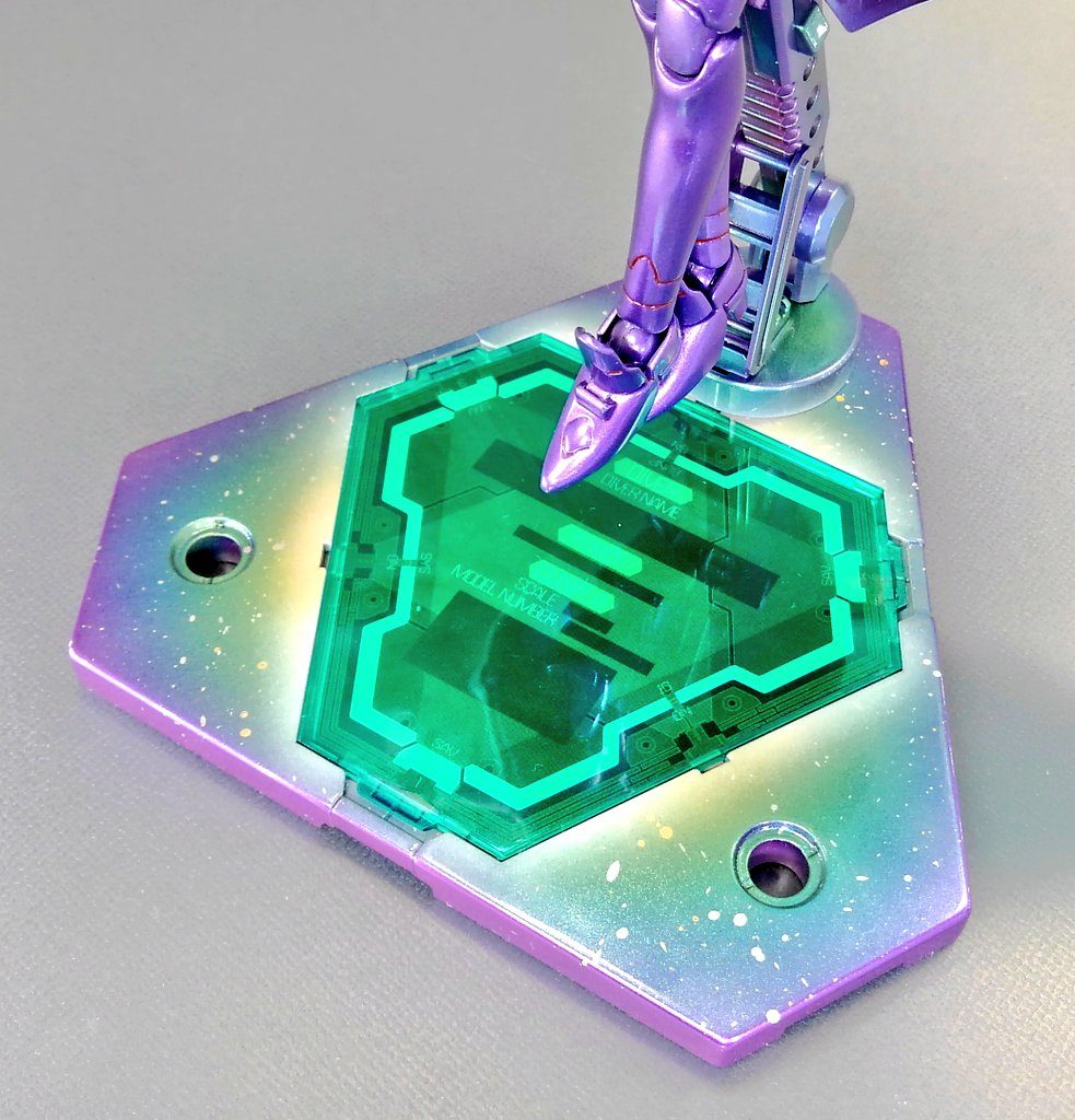 ダイバーギアはキャンディー塗装とメタリックのグラデーションで塗装、ウレタンクリアーで仕上てあります。