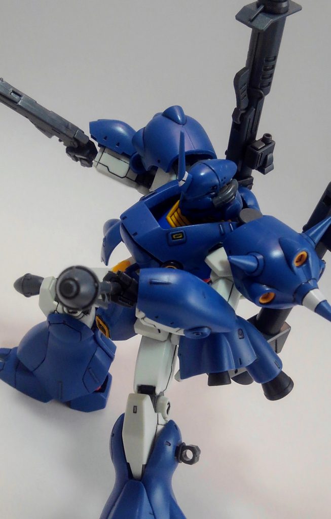 というわけで、ガンダムにケンプファーを被せてみました。どう観てもパージできるようにしか見えませんね、察しの通りですw各パーツをガンダムを加工しないで装備出来るように内側を削ったりジョイントパーツで繋げたりしました。チェーンマインは希望で使いませんでした。本当ですよ!w