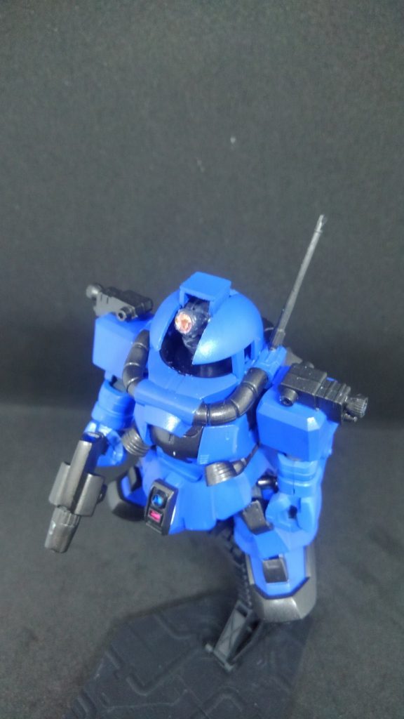 モノアイは上下左右に稼動します。