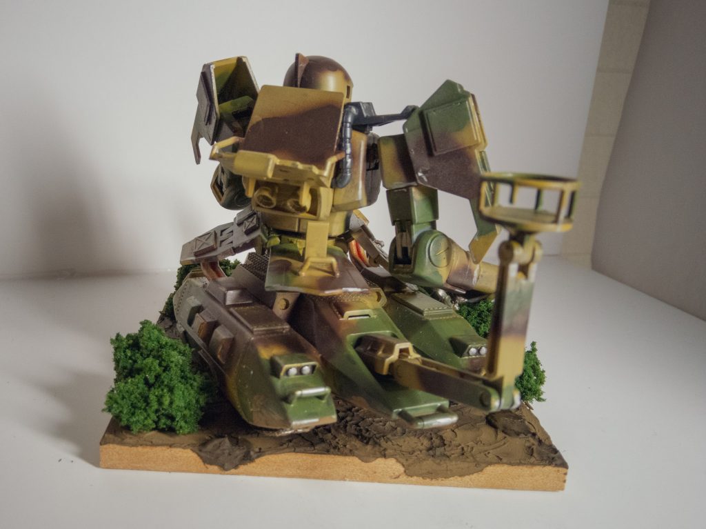 ザクタンクのこのアーム式作業台なんですが、使うとなるとどう考えても乗ってる人が転落するとおもうんですよね。
ヨシッ！