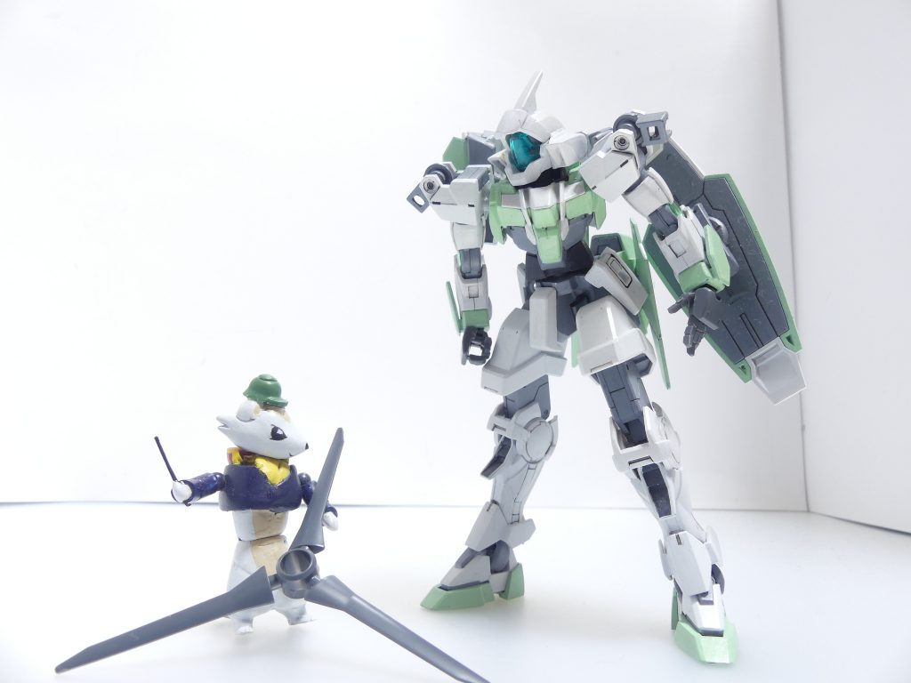 第38改「智将の選択」智将は、その選択をして･･･って、あれぇ！？やあ諸君。私はロンメル。*フォース・「第七機甲師団」*のフォースリーダーだ。･･･アルザス？あぁ、そこにいるよ。今日は私のフォースネストに彼女を招いたところだ。もちろん、アルザスは良き友だ。クジョウと共に、貴重なβテスターとして親交を深めているよ。本来は彼女のパートであるが･･･この武装のことは私自身が解説せねばなるまい？このティルトローターパックは、私の愛機・グリモアレッドベレーの機能をさらに拡張するためにビルドしたものである。しかし、状況によっては分割しての使用、ゆくゆくは他のダイバーにも貸し出せるような汎用性を持たせたものなのだ。今回アルザスにわざわざ来てもらっているのは他でもない。「ＧＢＮの武器庫」、武装テスターたる彼女に、本武装の第三者からの評価を頂きたいのだ。昨今、「ブレイクデカール」による悪徳被害は後を絶たず、わが「第七機甲師団」のダイバー達も殲滅の憂き目に遭っている。誠に迷惑な奴らだ。武装強化が必ずしもガンプラの性能強化に直結するわけではないが、「ない」よりは･･･はるかにましだろう？（･･･クジョウのＡＧＥＩＩマグナムに対する私の強化という意味もあるのだがまぁ黙っておくとして･･･）長らく封印していた必殺技枠もこれで埋められる。「コンビネーション・アサルト」と呼ぶ連係攻撃なのだが･･････飛行スキルが欲しかったから、って？鋭いな、流石の観察眼だ。確かに、私のグリモアレッドベレーは「飛ばない」という設定ゆえに、飛行スキルも存在しない･･･しかし、このパックを装備することでそれができるようになる。重力下での飛行が出来るようになるだけで、随分と部隊指揮もやりやすくなるだろうな。･･･なんだ、その目は。だったら最初から飛行スキルを付けろと･･･解ってくれ、アルザス！私は、「戦場」のリアリティが欲しいのだ！