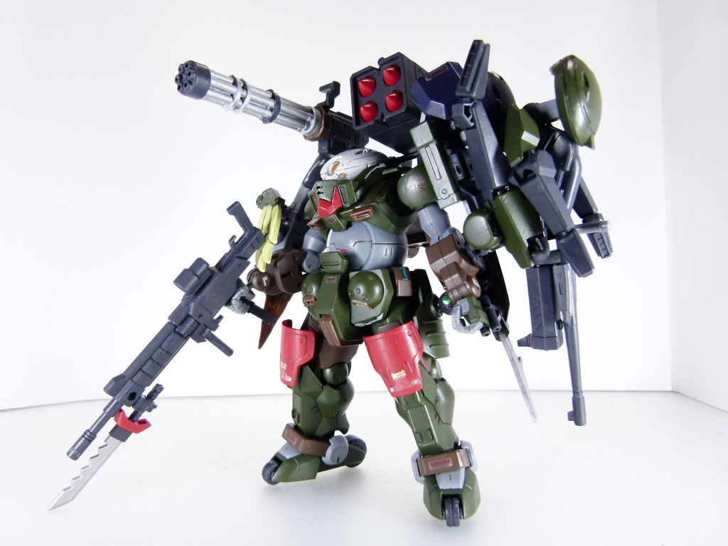 バックパックにはラッチが追加され、さらに武装を増やすことも可能。