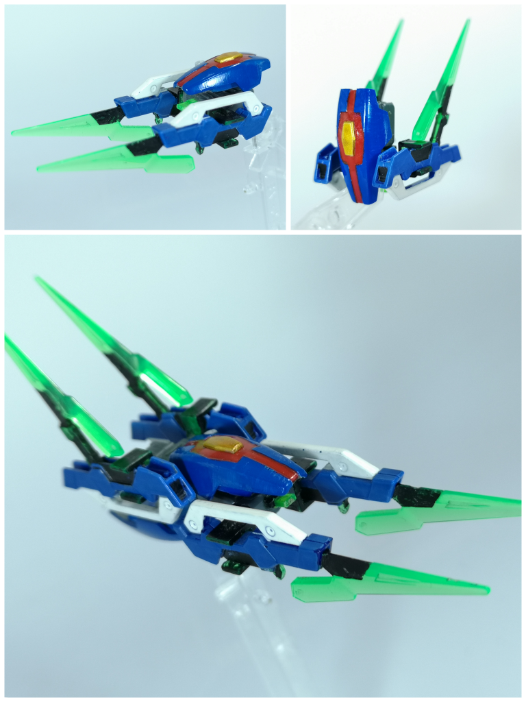 ガンブレイドアギト
ディザイア専用のファンネル系武装
4機存在しており、単機でも攻撃モードと射撃防御モードでモードチェンジする他、2機が合体することもできる
なおアギトの真価は、ディザイアとの合体である