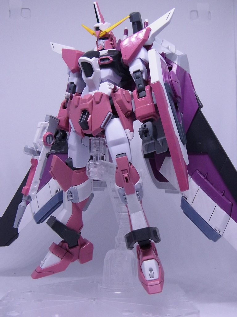 フル装備で素立ち。
こっちの撮影ボックスでは入らないことに気付いて、素立ちを数枚撮って片付けました。