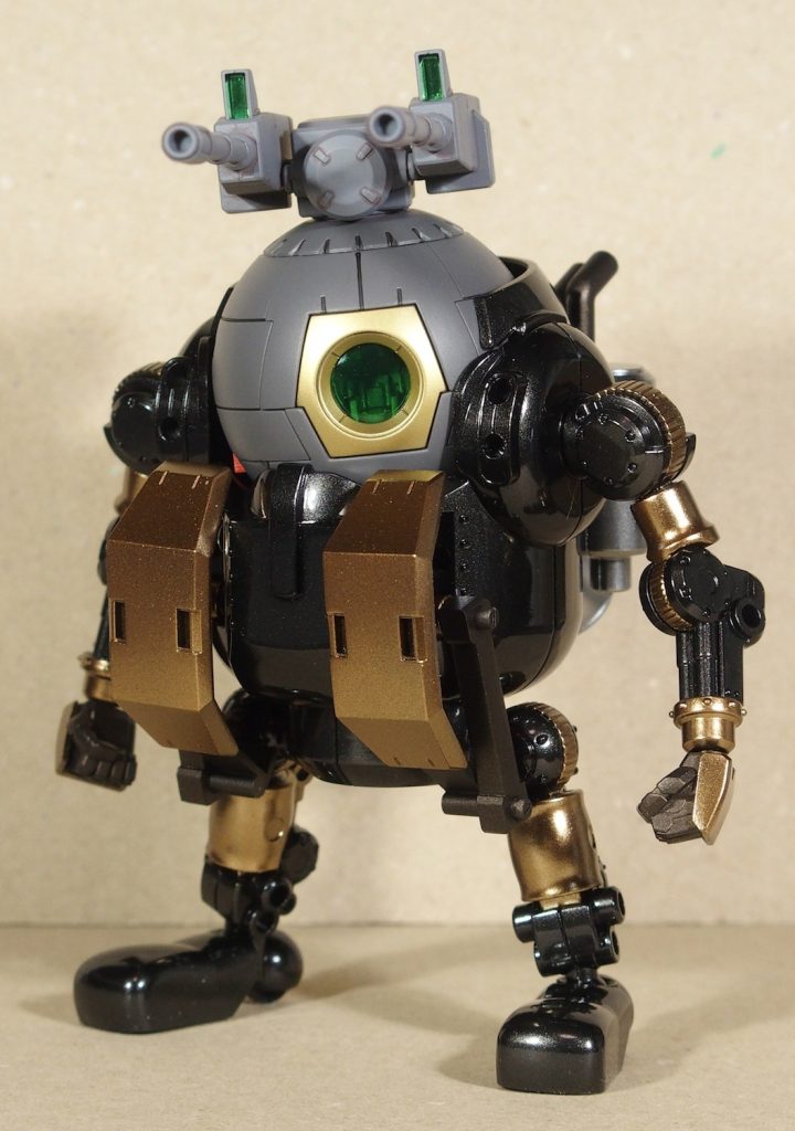 イオク様『これ・・・手足が・・・・・』
部下『はい・・・』
イオク様『いいのか・・・?』
部下『ご存分に。』
イオク様『お・・・お前達(´;д;`)ブワッ』
なお、前回は姿勢制御スラスターだらけなのに前に進めなかったが、
今回は推進機1基しか付いてなくて、前にしか進めない。
漢である。
*『漢、イオク。まかり通る!!』*
そう!部下達はとうとう諦めたのだ!!(ズゴゴ〜ン!)