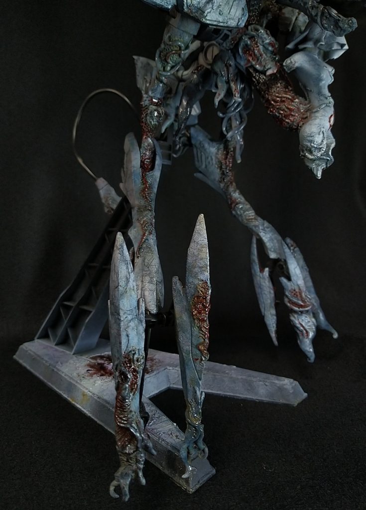 蛇紋塗装とかいうのをやってみたのですが。
缶スプレーじゃいまいちですね。
エアブラシが欲しいですね。