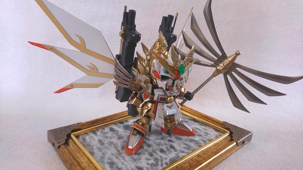 台座について。100均のフォトフレームにコーナー金具、蛇紋塗装のプラ板でかなり安上がりですが中々の見栄えで気に入っております。