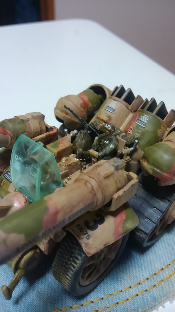 パイロットは1/72のものを。
なので全体のスケールとしては1/72ってことで(•ө•)♡