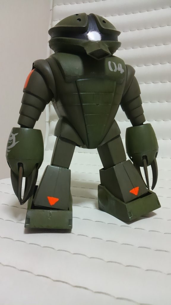 腕や爪の伸縮など、ギミックの多いキットではありますが、すべてオミットして素立ち固定で仕上げてます٩(๑´3｀๑)۶