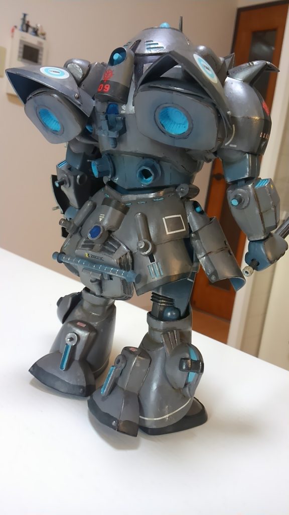 ゲルググは、先のミスサザビーに武装を取られた1/100リアルタイプのものを使ってます。