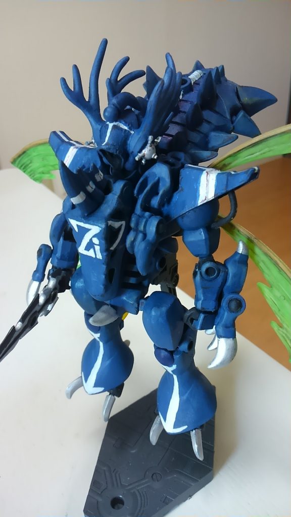 なので胸のZiはZimmadの社章w
きっとツィマッドの社員がバイストン・ウェルに喚ばれて作った機体なんでしょう(・∀・)