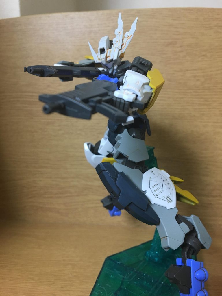 ジャンクパーツ消化のために作ったのですが、左右非対称のためにまたパーツが余りました笑
余ったパーツはまた頑張って消化しますね。