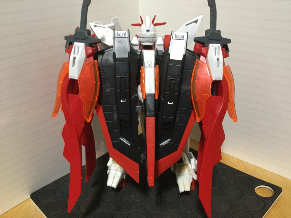 バックショット
無塗装なのでパテが目立ちます、、、