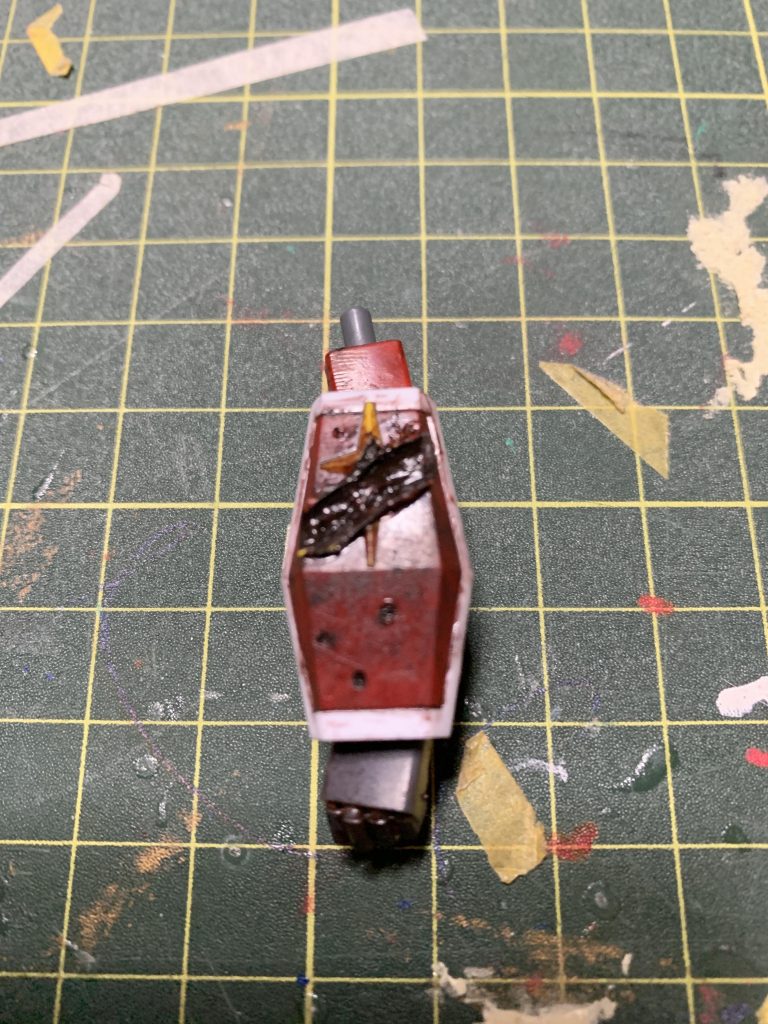 一応左腕の盾はビームの跡をハンダで再現しました