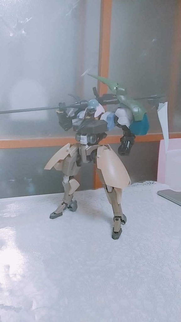 あくまでガンプラと言い張る感じです。