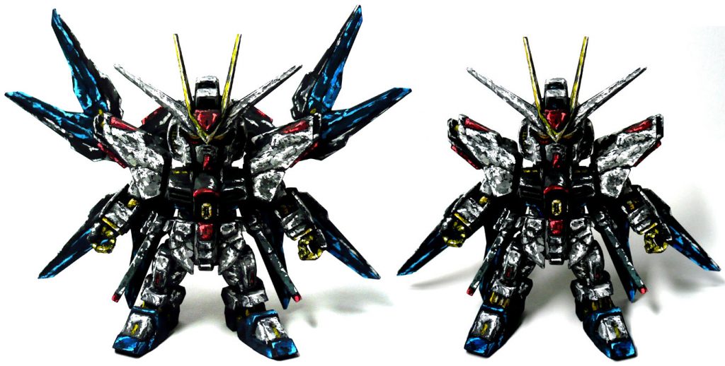 機動兵装ウイング展開時と通常時の正面画像を並べてみました。