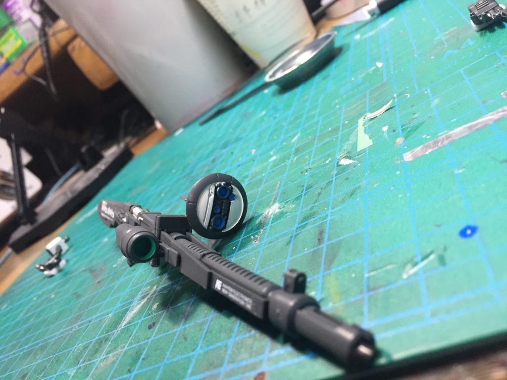 ライフルはセンサーと1部シルバーで部分塗装を施してあります