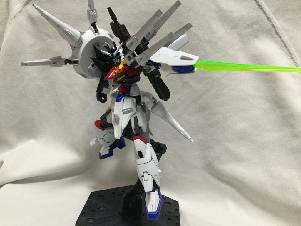 複合シールド
プロヴィデンスのものは使用してしまったので、ノーネイムのものを拝借