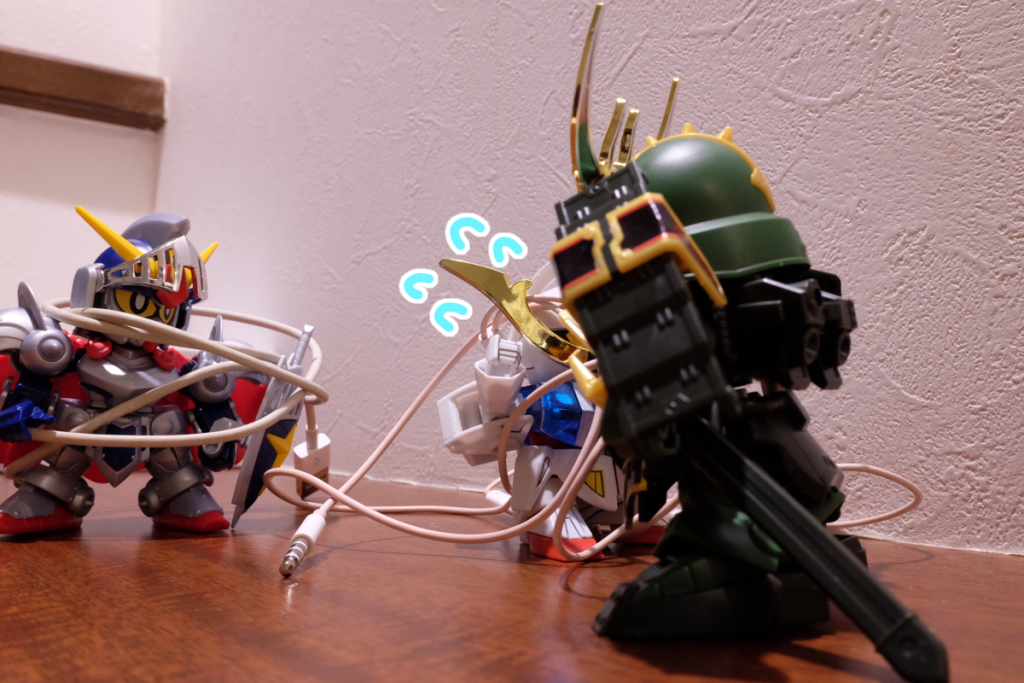 騎士:見ろ殺駆頭!  似てるだろ?
殺駆:……何にだ?