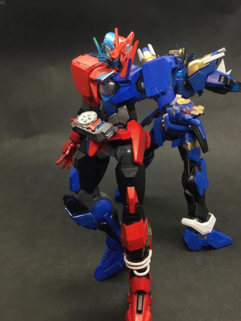 以上ビルドでした！仮面ライダーを作るのは初めてだったので、難しいこともありましたが、なんとか形になってくれて良かったです(^^)…あれ？後ろの人…次回 Weke up burning！