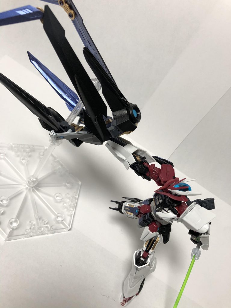 そのまま折りたたんで角度を調整すれば
〔ビッグクロー〕