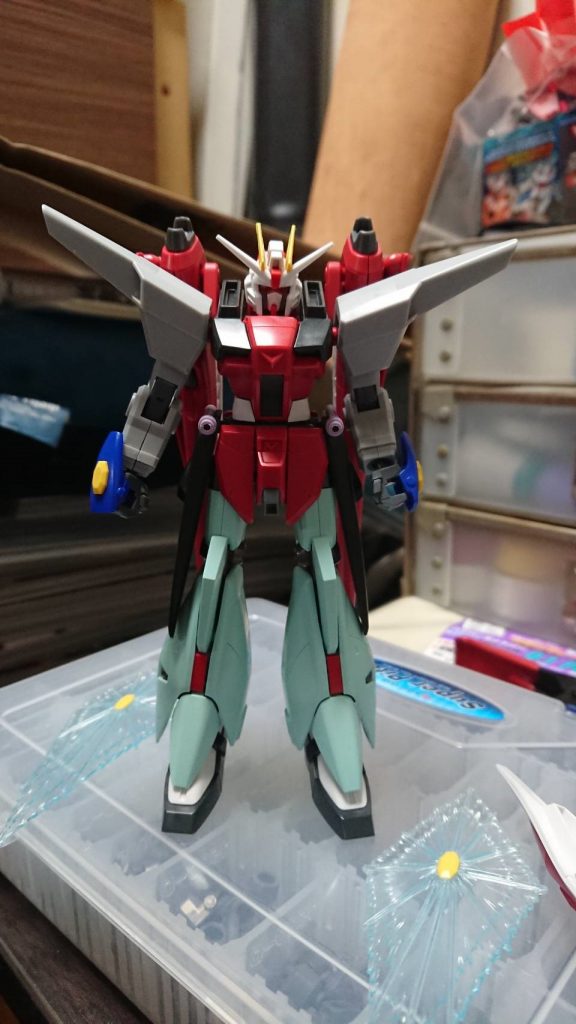 初期案は、レジェンドの腕部を検討してました。