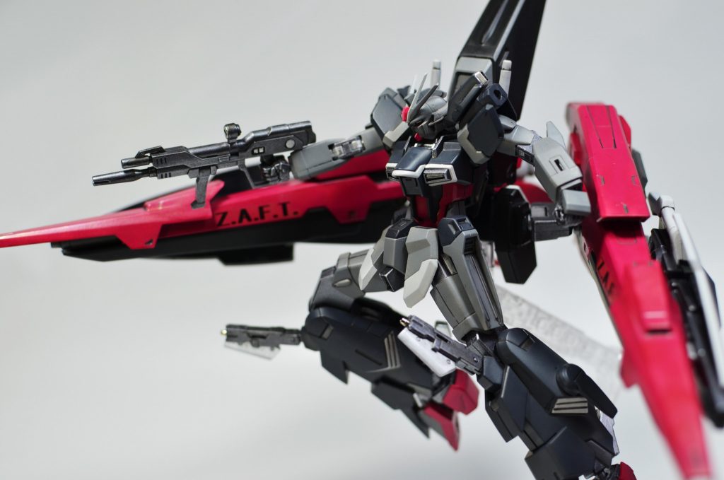 ●MA-BAR72 高エネルギービームライフル
MA-M20 ルプスを改良した先行生産されたインパルスガンダムと同じビームライフル
他の武装を使用する際は腰にマウントされる