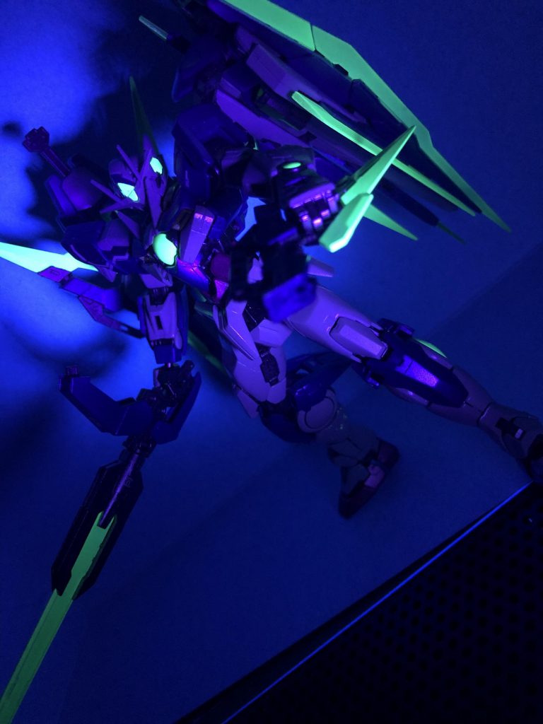 ダブルオークアンタ フルセイバー–5枚目/制作者：@galaxyeys1