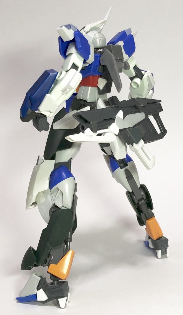 ミキシングに使用した主なキットは、
頭部:GM/GM、レギンレイズジュリア、ダブルオー、サバーニャ、アストレア
胸部:サバーニャ、キュリオス、ダブルオークアンタ、ギャプランフライルー、レギンレイズジュリア、ディナイアル、X魔王、グレイズ
腰部:AGE-FX、ハルート、サバーニャ、レギンレイズ
腕部:GM/GM、トリスタン、トランジェント
脚部:レギンレイズジュリア、ダブルオースカイ、ダブルオー、ハルート
他、ディテールなどにジャンクパーツを使ってます。