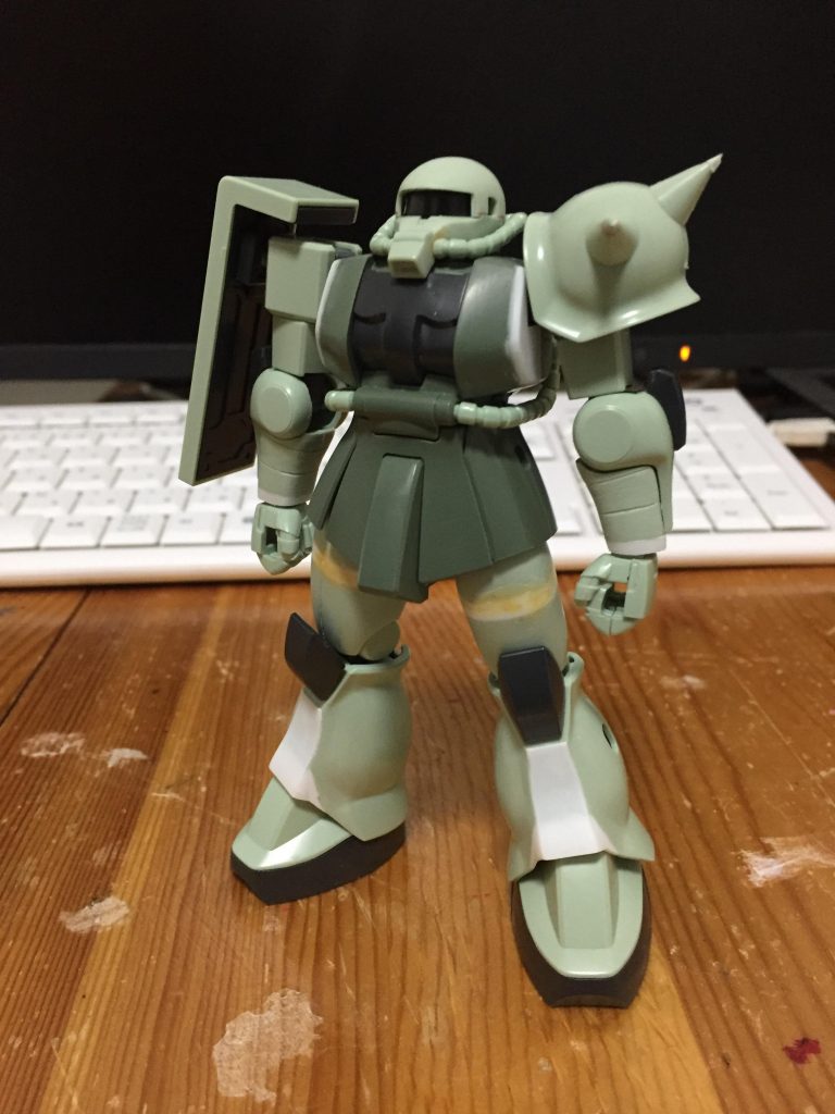 塗装前です。腕も短縮しました。
塗装前ですがこの色味もいいですねぇ。