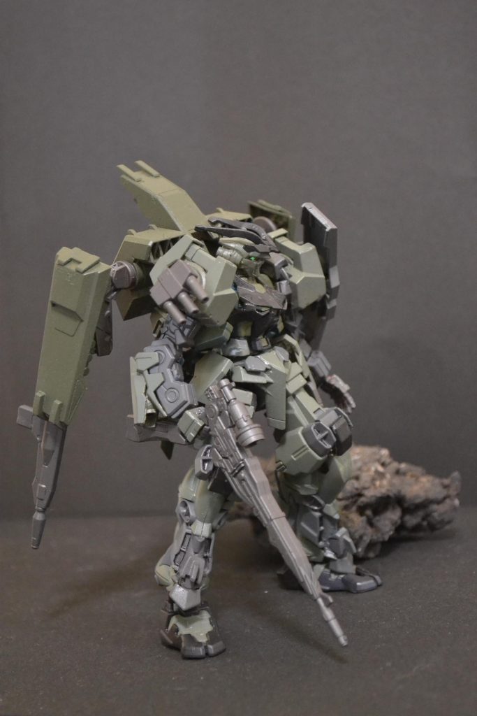 石を置いた撮影が最近のお気に入りです。
無地のバックにちょっと置いておける小物や、デブリを浮かせた宇宙用のアクションベースなんかを作ったら面白いんじゃないかと思っています。