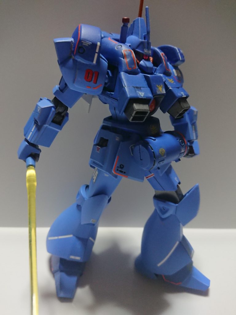 ネタバレ
 本来はRMS-117-01Aと言い、地球連邦軍の局地MS開発計画において水中戦を目的に試作された機体である。他に宇宙専用の01Bがあるがペーパープランで終わった。ガルバルディβが水中で性能を発揮しない事は分かりきっていたにも関わらず、計画を推し進めたのは連邦軍が海洋戦力を重視していないからであり、あくまで主眼にしていたのは宇宙用の01Bであったからだ。
 U.C.0096年のトリントン基地襲撃時にアクアジム３機を相手に為す術が無く、海洋の暗底へ墜ちた。
 宇宙と海中は表裏一体である。たとえ、望まれぬ娘であったとしても宇宙に還御することは出来たのだ。