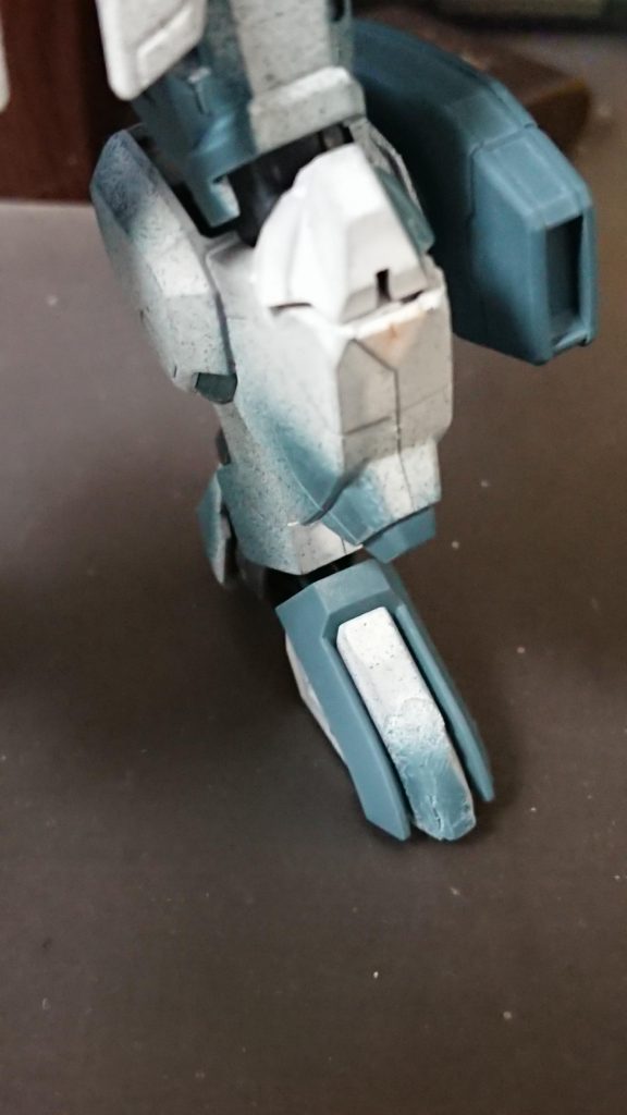 足を中心に迷彩風にしてみました。