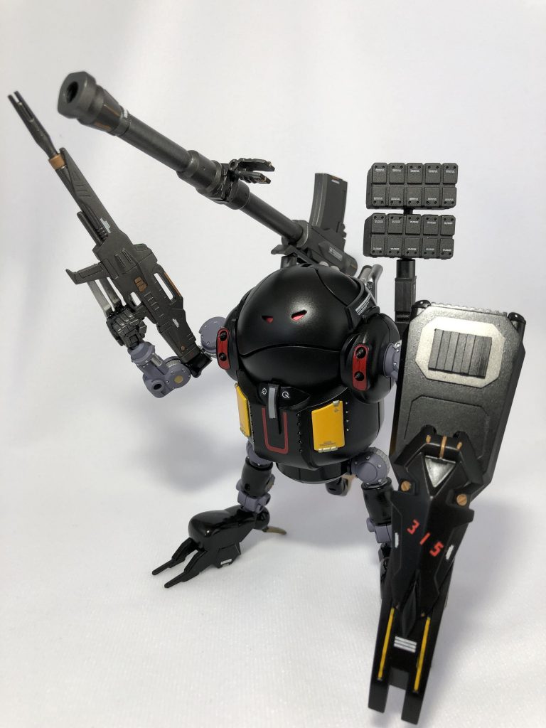 重装備(ロケットランチャー、10連装ミサイルランチャーx2)