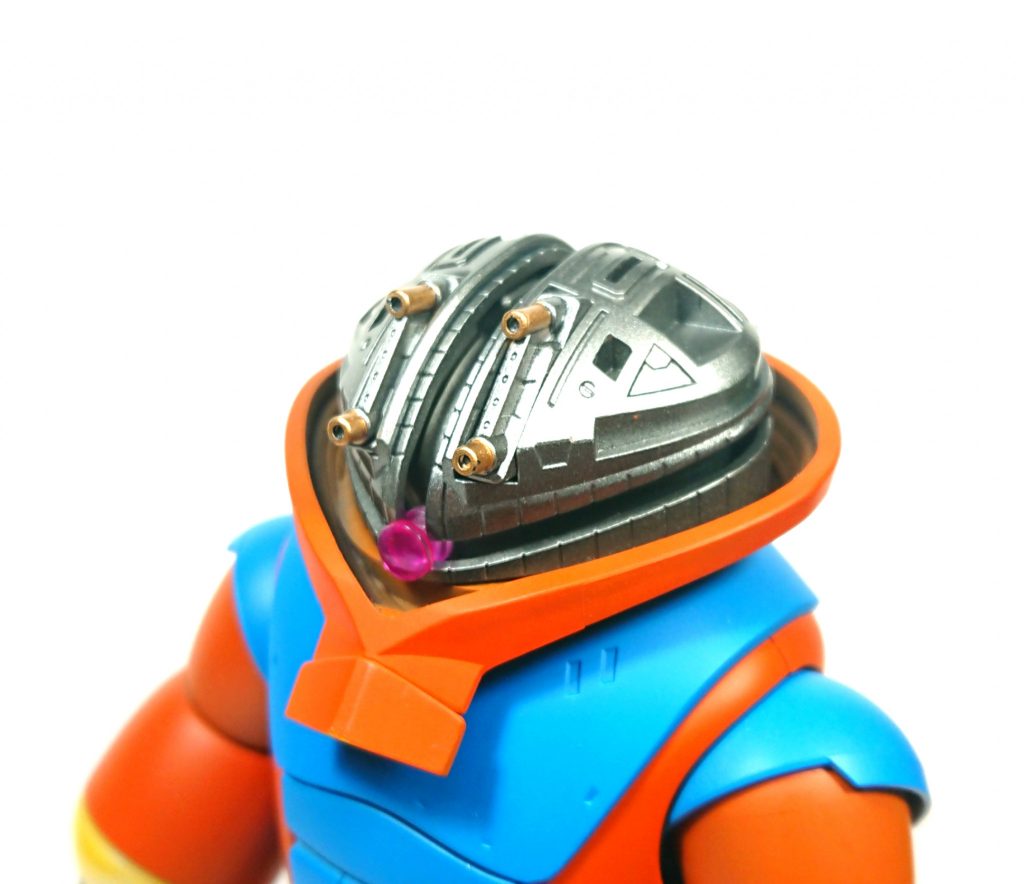 頭部の内部。今回の塗装で一番気に入ってる部分。頭部バルカンもバーニア同様に筆塗りで色分け。