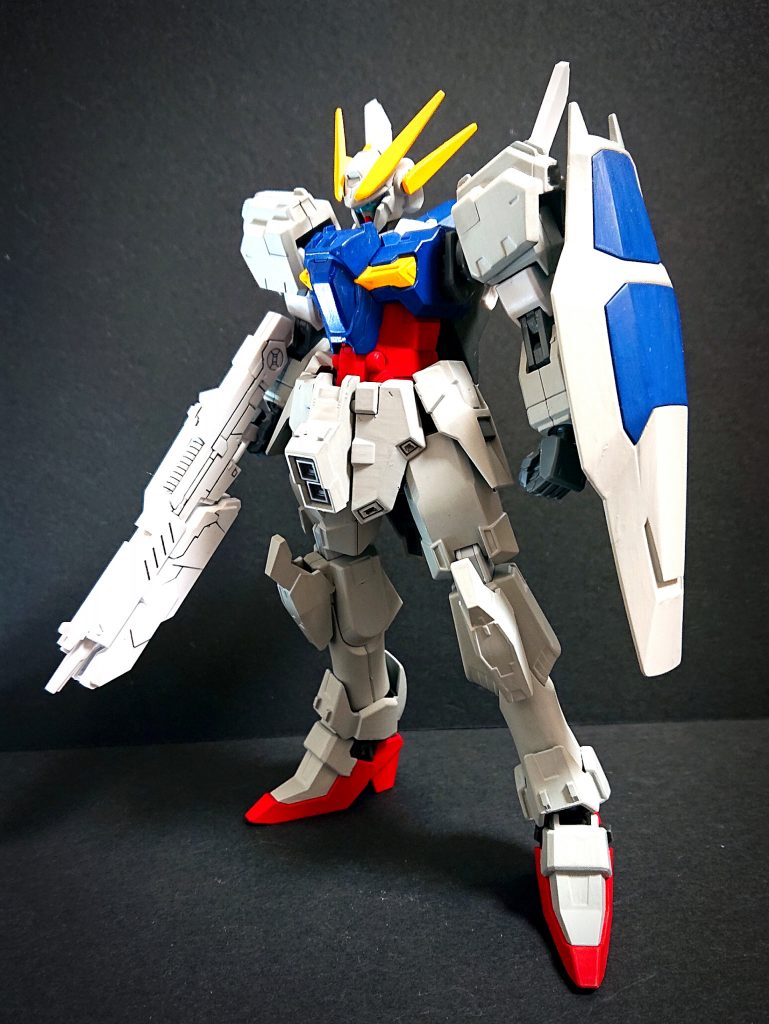 これに対抗すべく地球で建造されたモビルスーツが象徴的なガンダムタイプを模して作られた
ガンダム-グラヴィス
大気圏外の戦闘に向けシャトルで宇宙に打ち上げられた機体は航行中にレジスタンスの強襲に会ってしまう