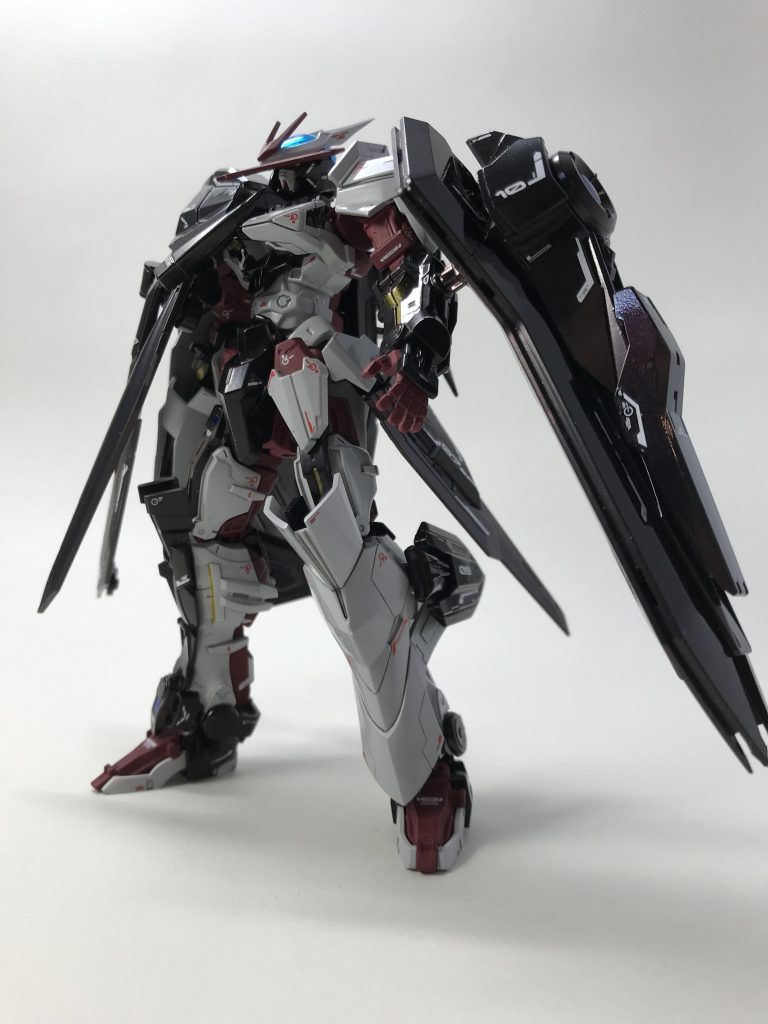 新装備追加後のアストレイノーネイムになります。
追加装備はダブルオーセブンソードをイメージしています。
装備を追加しただけですので、元々のノーネイムとはそこまで大きくは印象は変わっていないと思います。