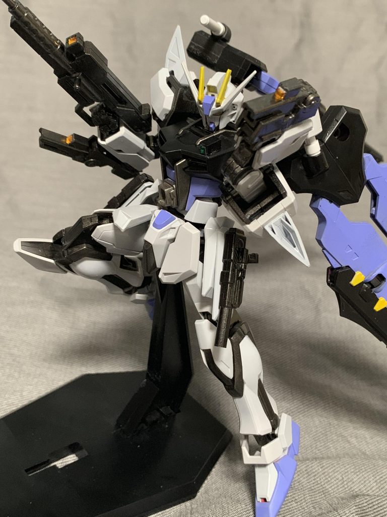 ビームサーベルちゃんと手が届きます