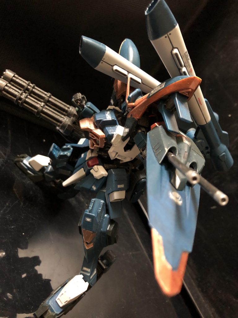 オルガ「おーおー、敵がウヨウヨいやがるぜ！ハッハ～ン…目移りしちまうぜぇ！」
oyz「頼むぞ、オルガ。」
オルガ「了解！いくぜー！」