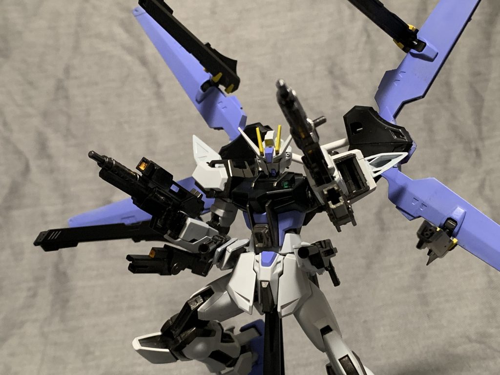 ハイマットフルバースト
こちらもフリーダムからのデータをもとに採用された
だがこのデータは少なく完全なコピーとは行かなかったようである