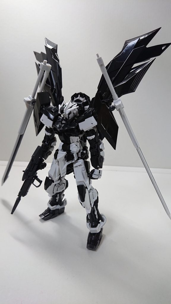 【アクティブクローク(展開)】
パーツの差し替えで再現してます。