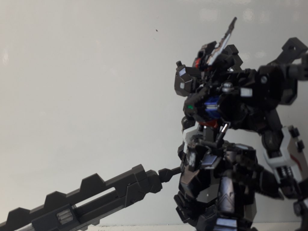 イメージとしては、単機で殲滅することを目的とした機体で、デモリッション・ナイフとバスタード・チョッパーを装備し、リーチの良さと近接に対して強いカスタマイズが施されている