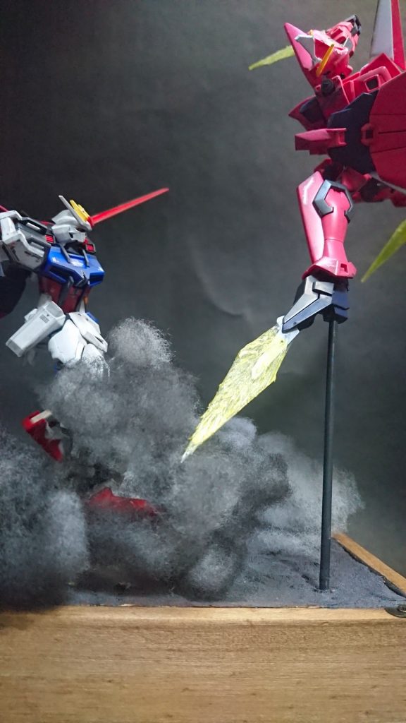 SEED系キットってあまり買った事なかったんですが、イージスのビームサーベルが付属してないのを知らなくて焦りました。まさか自作するハメになるとは思いもしなかった…