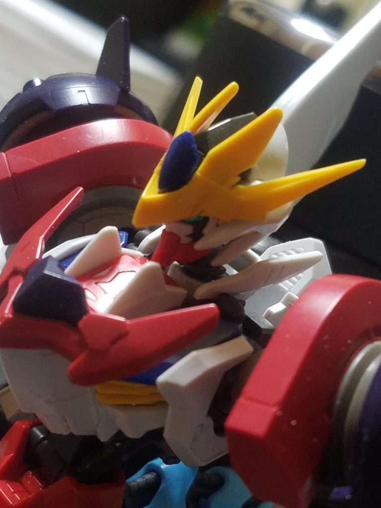 ガンダムフレームのキットを改造するのは初めてだったのですが、パーツは合わせやすいし加工しやすくて楽しかったです(・∪・)