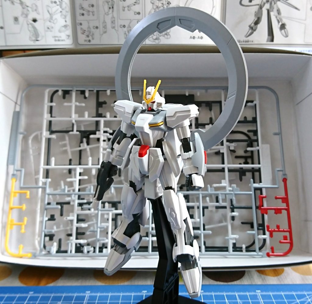 HG スターゲイザー。
頭部や外装、腕部を使用しました。