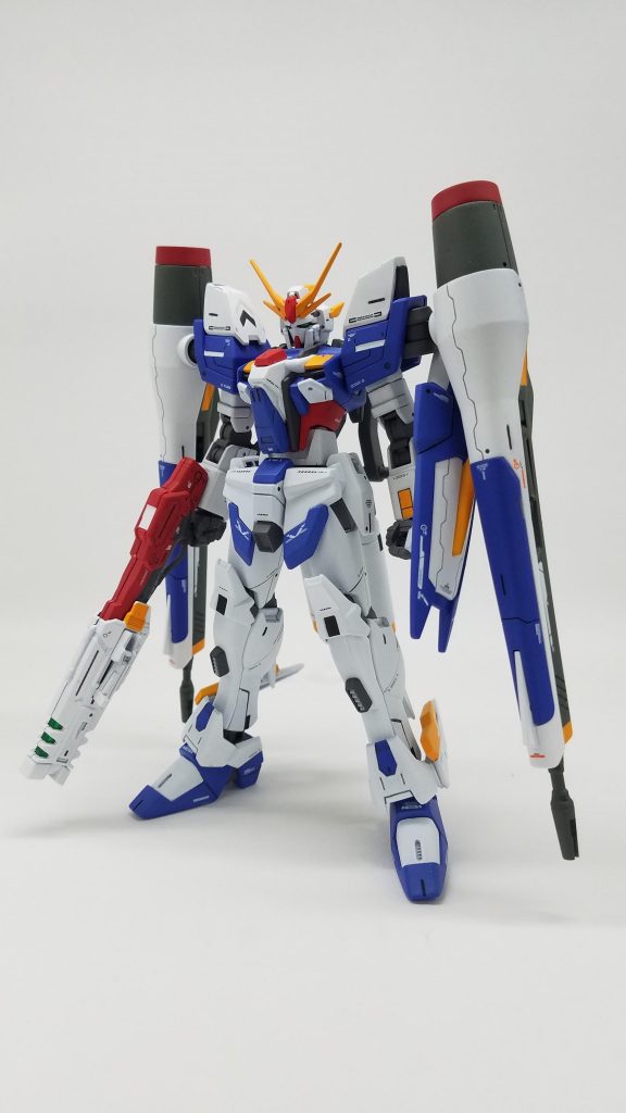 バックパックなし状態
この状態がスッキリしててまとまって見えていいです。
でもコンセプトとしてはもう少し盛ってもいいかなってことでHWSを拝借しました。

妄想ですがガンプラバトルにおいてはHWSは火力はあるけど機動性が下がる…ということから開幕から使い捨てみたいなスタイルなのです。
こんなこと考えるの楽しいですよね…