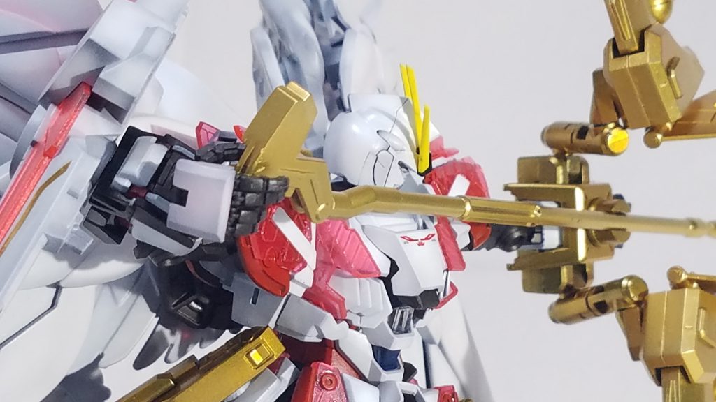 弓を引くポーズは
手首を鶴状に
2本指でつまみ、
胸より上の位置で構える
ことができました