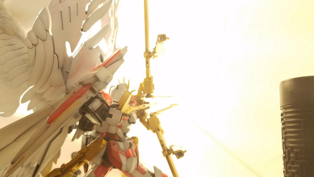 光の加減で、天界での戦闘をイメージしてみました